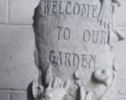 Frogs - Welcome To Garden