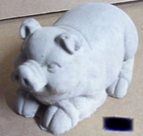 Pig - Laying (small)