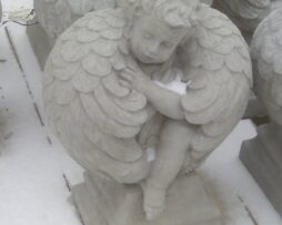 angel with violin
