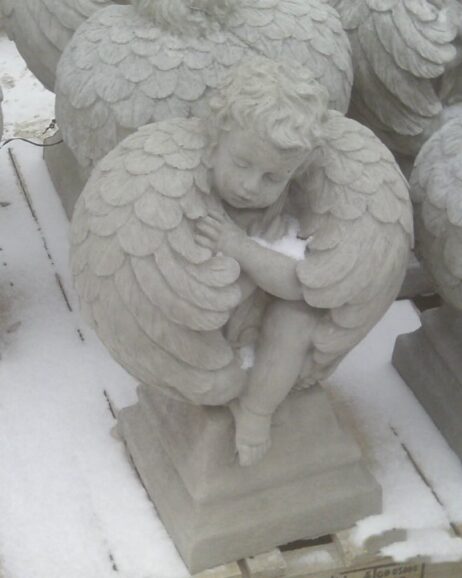 angel with violin