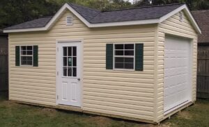 Weaver-Barns-Storage-Sheds-Garage-with-Gable-dormer-943x576